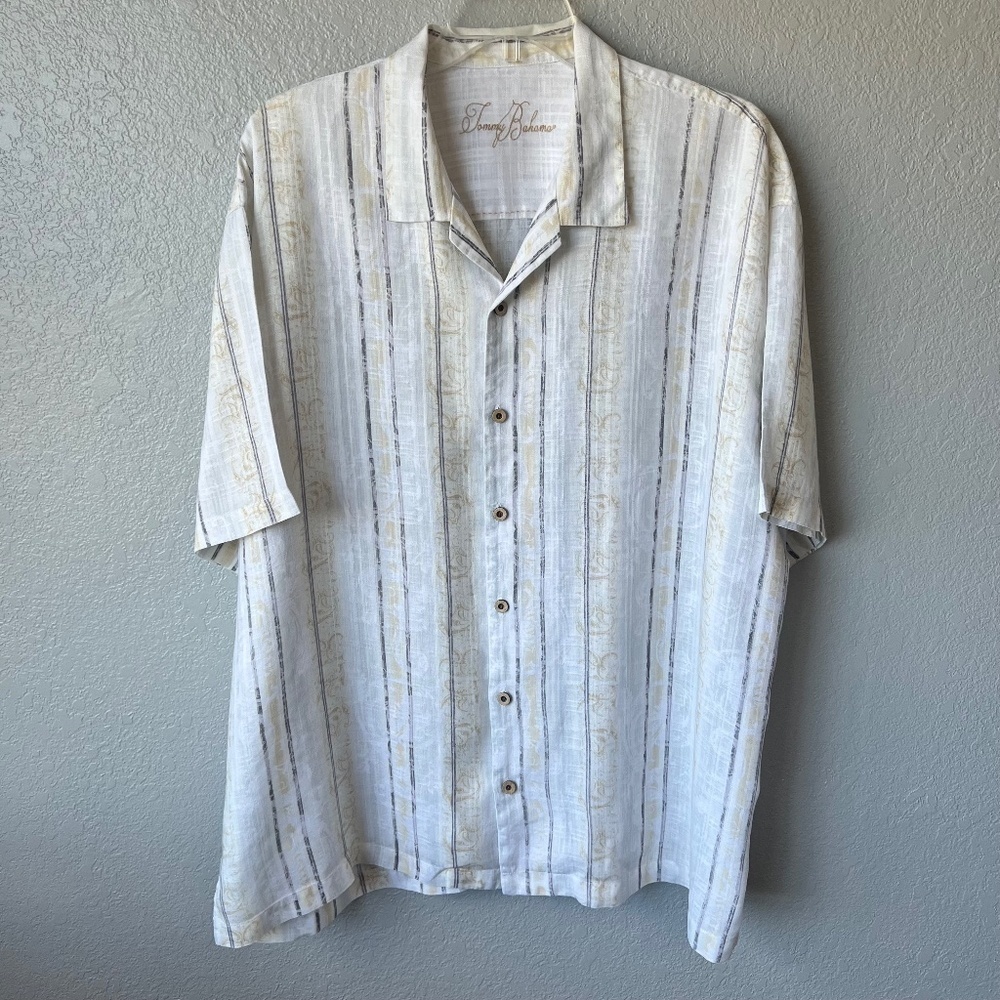 Tommy Bahama 100% linen striped textured Hawaiian style shirt
